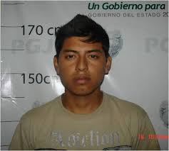 Fernando Misael Ramírez Armendárez, de 19 años, asesinó a Vianey Vega Espitia de 26 años. Luego tiró su cadáver en un lote baldío. - homicida_valles_150311