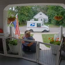 Mailman delivers ashes of beloved dog in tearful exchange