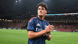 Arsenal.com - News update