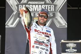 Pat Schlapper Leads Bassmaster Elite on Sabine River; Thousands Attend River Festival