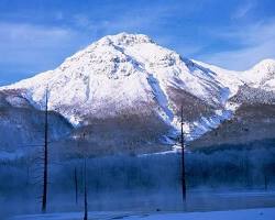 西嶺雪山的圖片