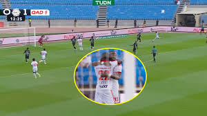Quiñones se luce con gol y dos asistencias en goleada de Al Qadisiya