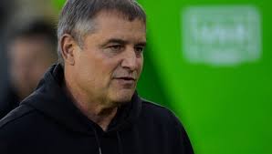 Peñarol Golea a Wanderers y se Afianza en la Punta del Clausura