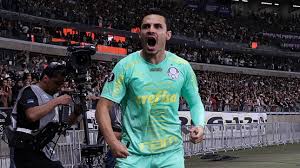 Ex-Palmeiras, Raphael Veiga alfineta Corinthians em post de cantor gospel