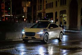 Inside Daniel Lurie’s handling of Waymo crisis during S.F. power outages