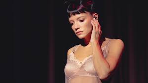 Lily Allen is on tour — and she’s hellbent on revenge