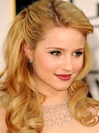 ... mix of strawberry and light blonde highlights that compliment her gold honey base and darker roots. Dianna Agron with honey blonde hair. Jayma Mays - dianna_300x400_1