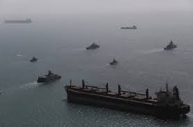 Mais de 100 pessoas estão desaparecidas após ataque de submarino a navio iraniano