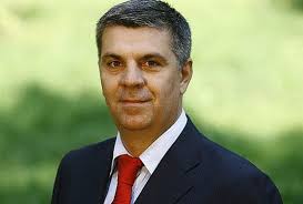 Social-democratul Valeriu Zgonea a fost ales, ieri, preşedinte al Camerei Deputaţilor, cu 345 de voturi pentru şi 38 împotrivă. - valeriuzgonea-1356044289