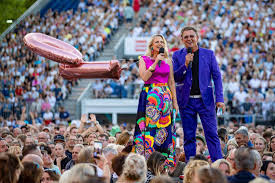 Rückschlag für Barbara Schöneberger und Hans Sigl: „Starnacht am Wörthersee“ fliegt aus dem Ersten