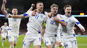 Edin Dzeko questions Italy’s mentality over their fear of possible Wales final