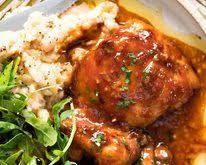 Image of plate with drizzled sauce and dabbed puree