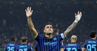 ¡Derbi de Milán al Rojo Vivo! ¿Quién se Lleva la Gloria?