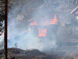 Brann i hytte i Skien: – Overtent