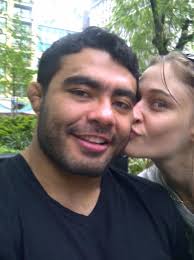 Rafael Natal Sapo e Vivi Orth: casamento em 2013! O namoro de Viviane Orth com o lutador de UFC Rafael Natal Sapo está muito bem, obrigado. - 543242_10150722183906968_1785769582_n