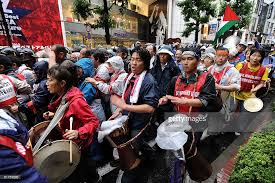 Resultado de imagem para anti-riot police tokyo