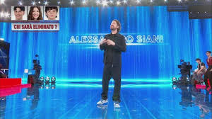 Alessandro Siani ad Amici25 25 aprile - Amici Clip | Witty TV