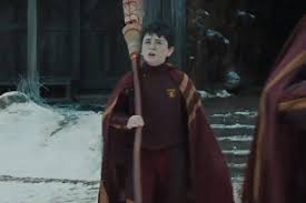 New clip from ‘Harry Potter and the Philosopher’s Stone’ shows Ollivander handing Harry his wand