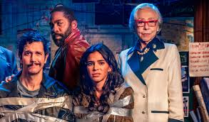 4 acertos e 1 erro de 'Velhos Bandidos': com Bruna Marquezine e Fernanda Montenegro no elenco, filme divertidíssimo surpreende mais do que falha