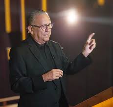 Urgente: Galvão Bueno Internado! Estado de Saúde Revelado!