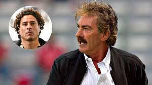 Ricardo La Volpe lanza dardo a Memo Ochoa: 'No te corta un centro ni aunque lo empuje un enano'