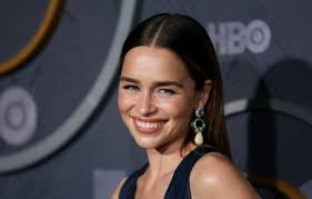 Atriz de "Game of Thrones" diz que congelou óvulos aos 35 anos
