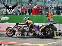 images?q=tbn:ANd9GcSRzEuGTm-yen2yvNrw35P