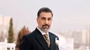 اولین فیلم از عروسی لاکچری محمد نادری بازیگر سریال شمعدونی در آستانه 50 سالگی / لحظه علنی شدند ازدواج آقای بازیگر و رقص دامادی!