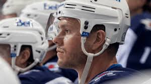 Jonathan Toews Returns to Chicago with the Winnipeg Jets