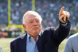 Jerry Jones Wants Eagles Star In Free Agency After Failing to Secure Maxx Crosby Trade - Report