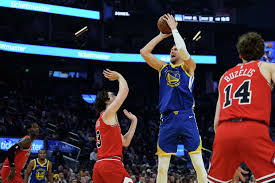 Warriors fall below .500 for first time in months after OT loss to Bulls