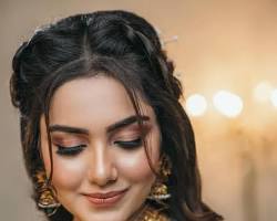 Image of Dewy glow party makeup pakistani