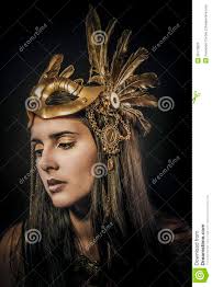 Mujer sensual india con la máscara de oro, diosa antigua, arte. MR: YES; PR: NO - mujer-sensual-con-la-tiara-de-oro-diosa-antigua-36173829