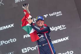 Piloto catarinense conquista pódio em Interlagos pela Porsche Cup Brasil