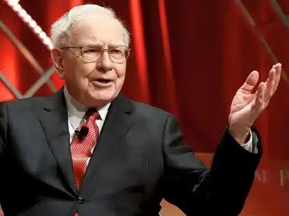 Warren Buffett recommends five books to sharpen investing mindset, covering business building, long-term wealth, and financial decisions; 'Oracle of Omaha' cites 'Shoe Dog' as best book read in 2016