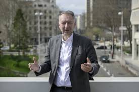 Métropole de Lyon. Bruno Bernard dénonce les « mesures irréalisables » du tandem Sarselli-Aulas