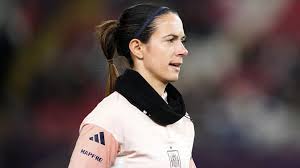 Aitana Bonmati: Spain and Barcelona midfielder set for spell on sidelines with broken eg