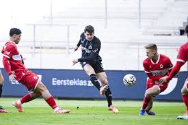 Daar is de 0-1! Romeo Vermant zet Club al vroeg op voorsprong tegen Antwerp