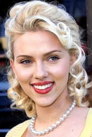 Scarlett Johanson es una de las estrellas del momento, desde su gran triunfo en “Vicky Cristina Barcelona” Johanson es más conocida que nunca y su imágen ... - Scarlett-Johanson6