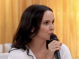 Débora Falabella reflete sobre a intensidade e os bastidores com Adriana Esteves