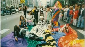 30 anos de Parada LGBT+ em SP: por que direitos conquistados ainda estão em disputa no Brasil