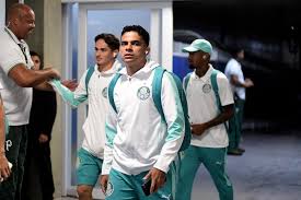 Bruno Rodrigues perde camisa 11 para Arias no Palmeiras e negocia retorno ao Cruzeiro