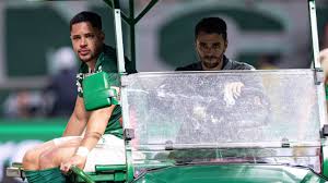 Como Palmeiras lida com situação de Vitor Roque e os jogos que atacante já sabe que vai perder por lesão no tornozelo