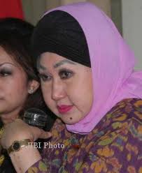 dewi motik. Dewi Motik Pramono (Dok/JIBI/Bisnis Indonesia). Jumat, 28 Desember 2012 10:52 WIB | |. |. Dewi Motik Pramono (Dok/JIBI/Bisnis Indonesia) - dewi-motik