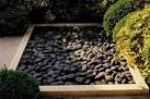 Piedras de jardin decorativas