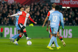 LIVE eredivisie | Drommel voorkomt voorsprong Feyenoord, harde kern uit kritiek op clubbestuur