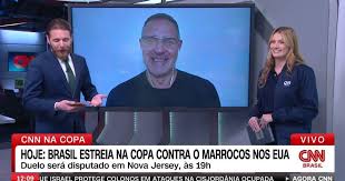 Goleiro de Copa, Germano se emociona ao ser entrevistado pela filha na CNN