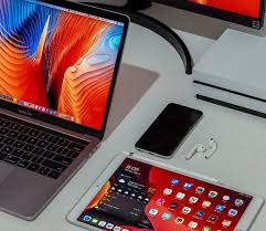 Apple iPhones, Samsung flagships at jaw-dropping prices in Croma’s Republic Day sale. Check out now