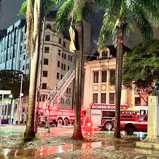 Incêndio atinge prédio da Faculdade de Direito da USP; veja vídeo