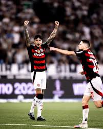 Tras rechazar el llamado de Córdova a la Roja: Erick Pulgar reaperece en triunfo de Flamengo en la Copa Libertadores